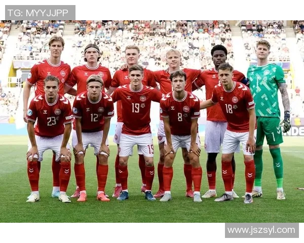 小国足球崛起之路那些闪耀世界的明星球员们