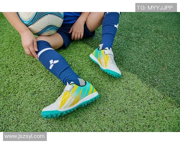 足球明星亲自挑选足球鞋揭秘运动装备背后的故事与选择技巧